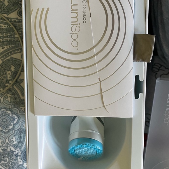 LumiSpa - Picture 5 of 5